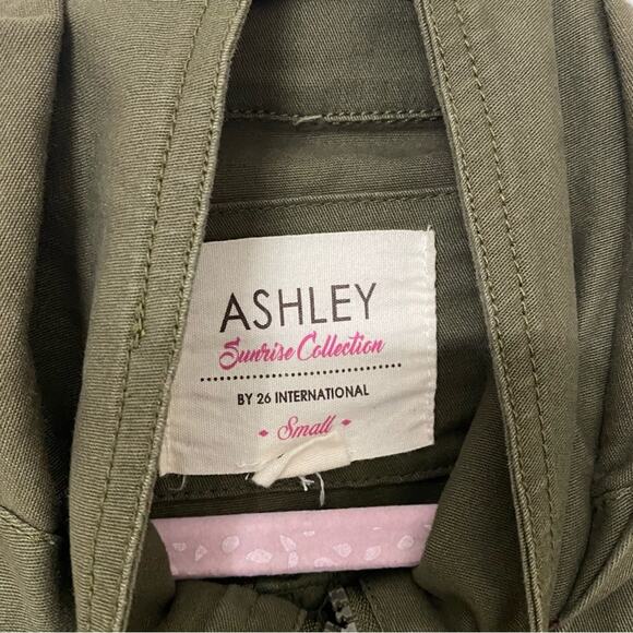 Ashley Sunrise Collection by 26 International Green Hooded Utility Jacket - Picture 3 of 4